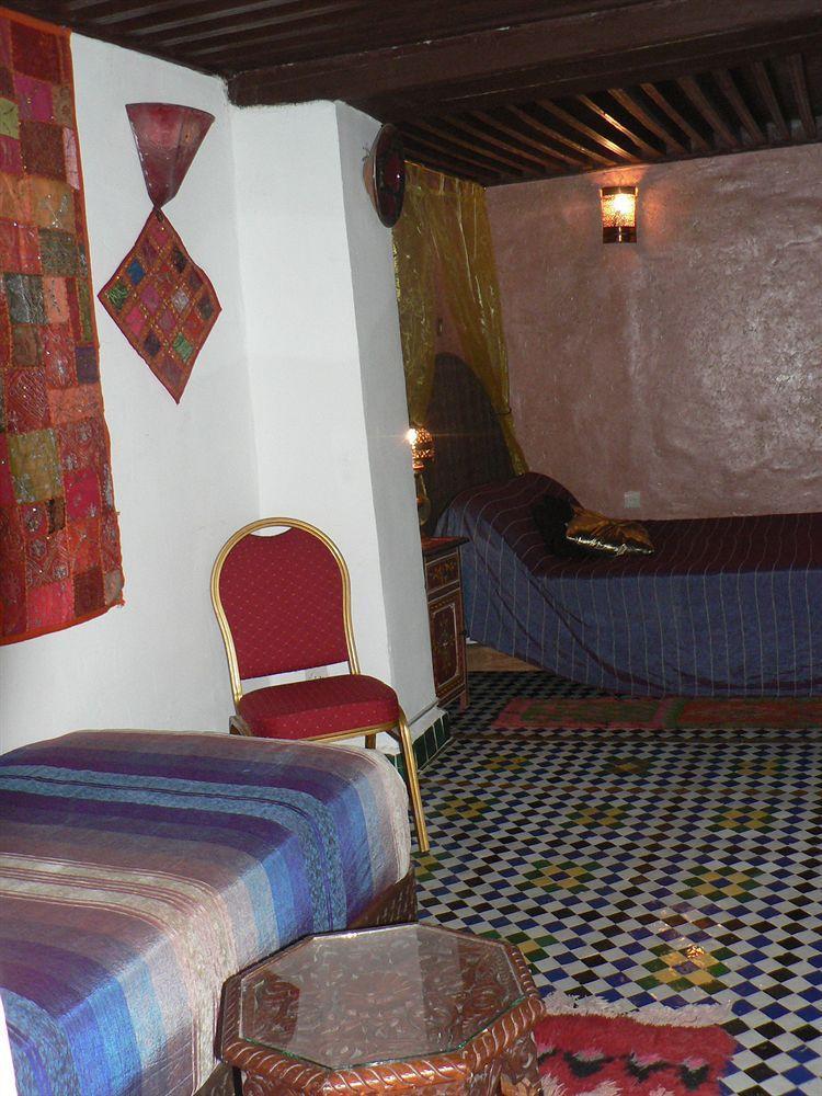 Dar Tamo Hotel Fez Bagian luar foto