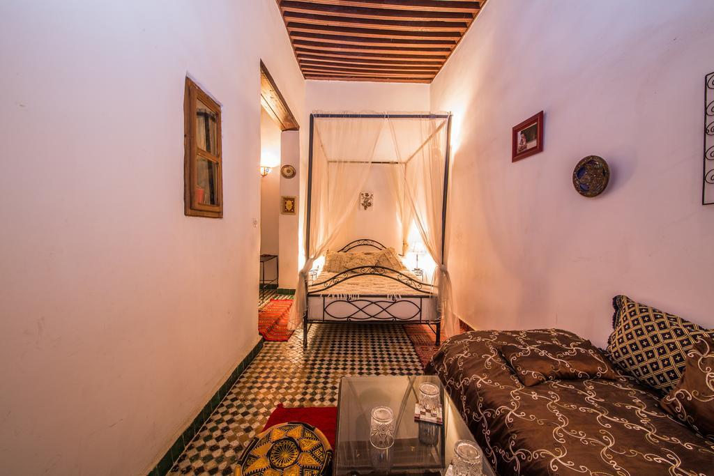 Dar Tamo Hotel Fez Bagian luar foto